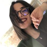 Laureata in Comunicazione e Dams e laureanda in Comunicazione e Tecnologie dell’Informazione, mi piacerebbe insegnare italiano